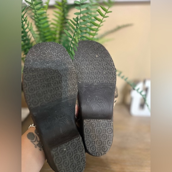 CALOU Stylish Women's Clog Sandals with Buckle - Black and Tan Size 7.5 - Picture 13 of 14